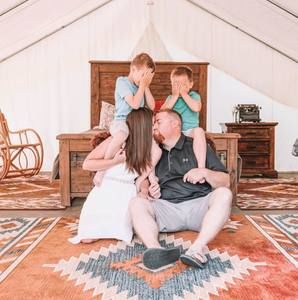 Meet your Posher, Angela